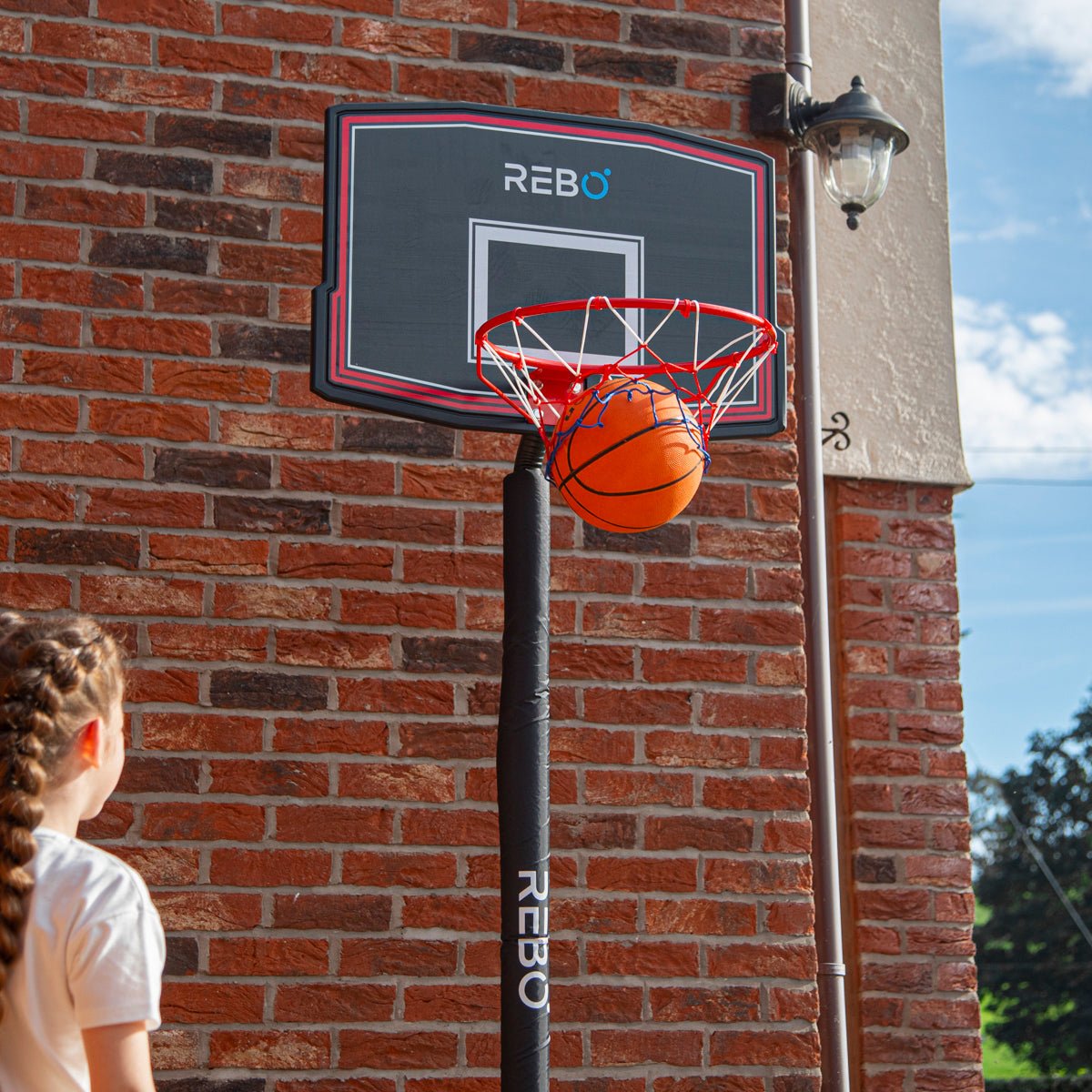 Rebo Portable Basketball Hoop Pole Pad Small OutdoorToys