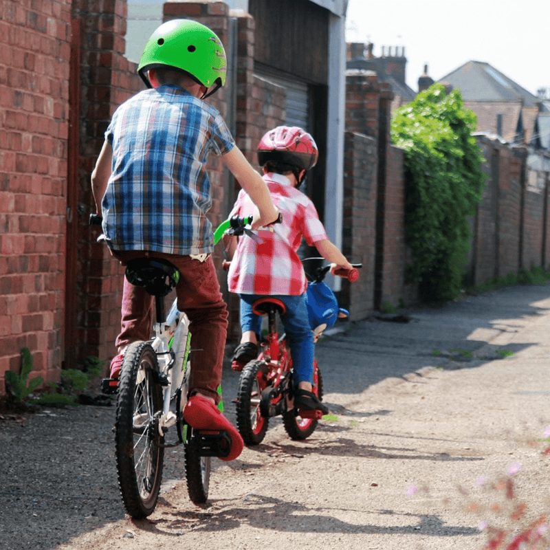 At What Age Should a Child Ride a Bike Without Stabilisers? - OutdoorToys