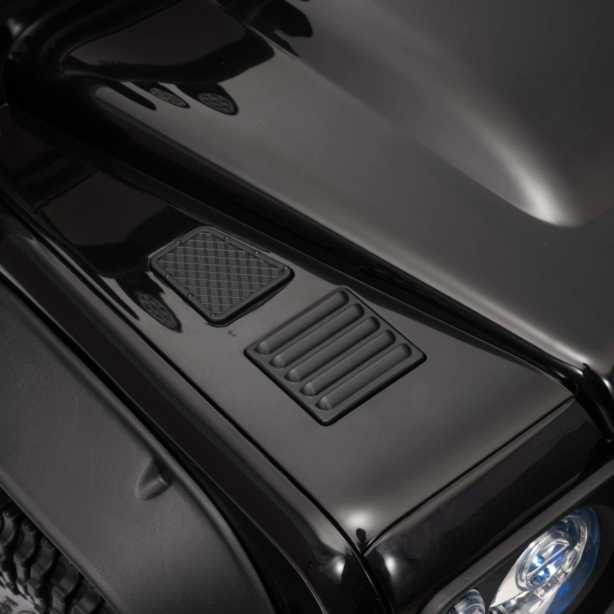 Land Rover Defender 110 SVX Spectre Electric Ride On Jeep