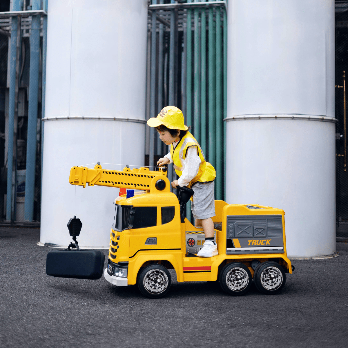 Scania P250 Kids Electric Ride On Recovery Crane