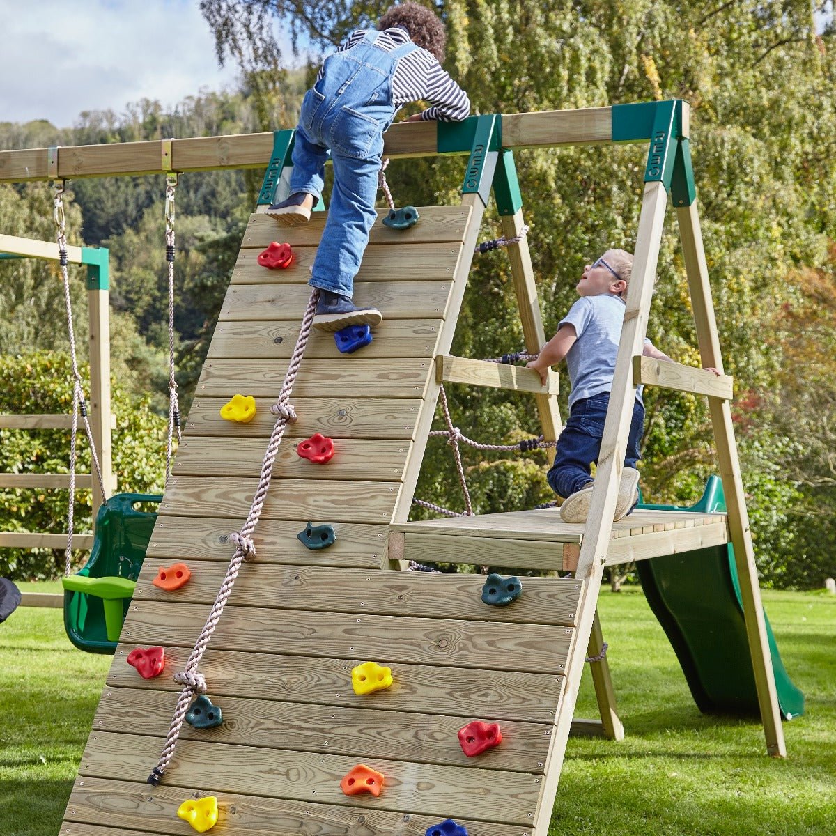 Rebo San Luis Wooden Climbing Wall w/ Swings Slides